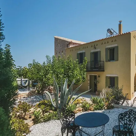 Casa Olea - A Venetian Era With Courtyard * Kondomarion