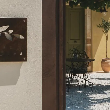 Casa Olea - A Venetian Era With Courtyard * Kondomarion
