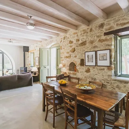 Casa Olea - A Venetian Era With Courtyard Ferienhaus Kondomarion